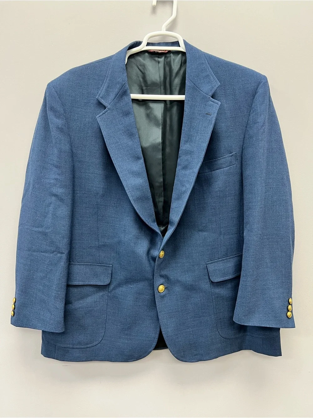 Vintage 70’s or 80’s Botany 500 U.S.A. Men's Classic Blue Blazer Gold Buttons